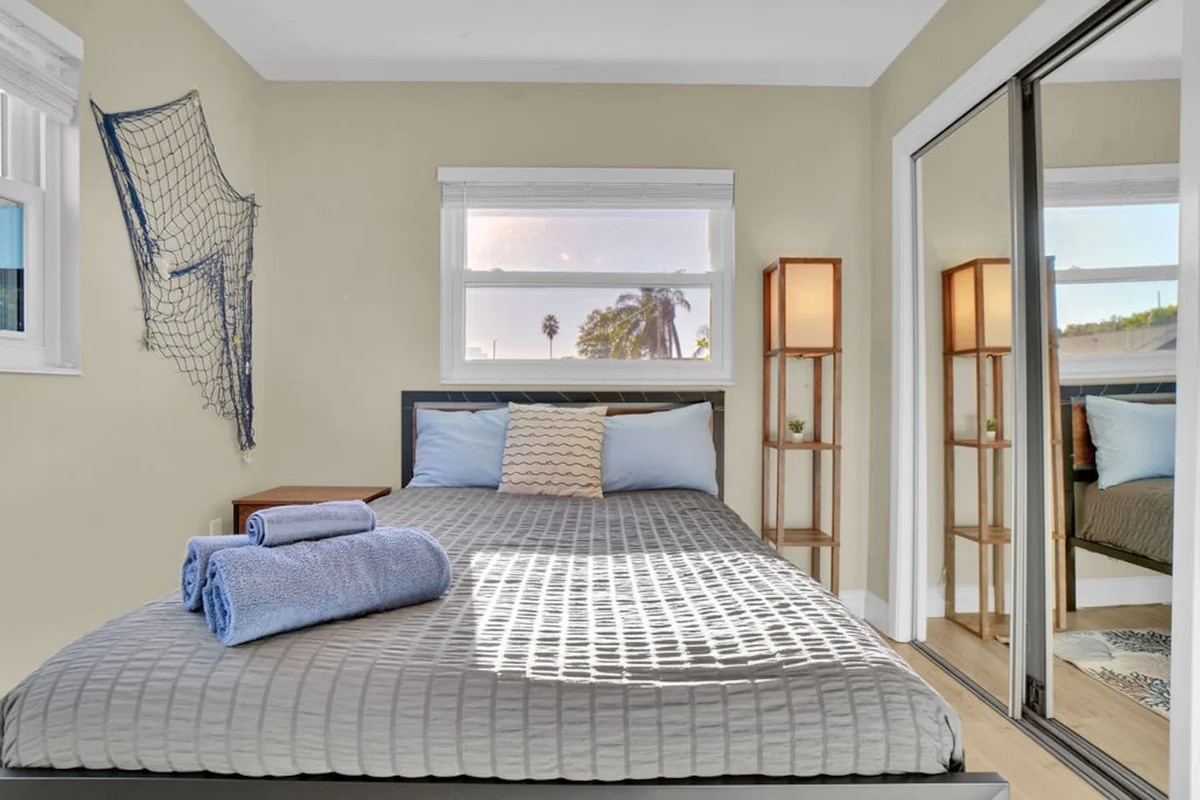 Bedroom 1 image 1