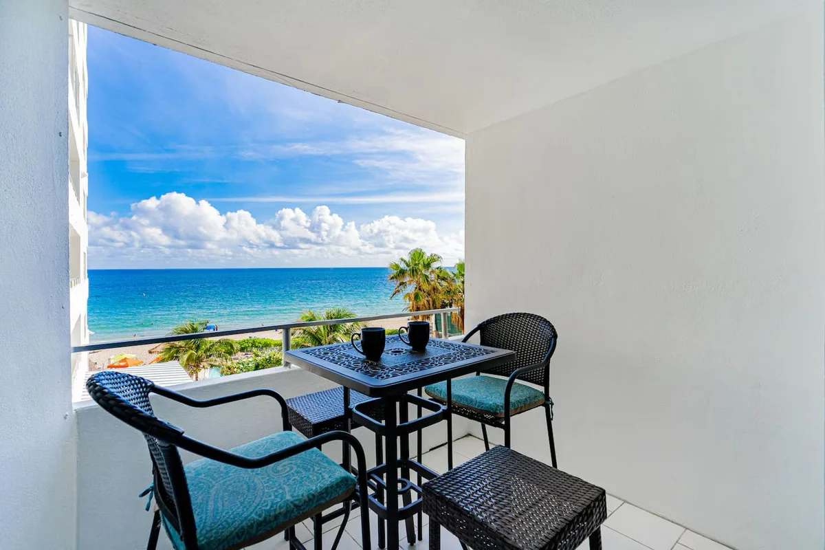 Apartment in Fort Lauderdale property photo 2