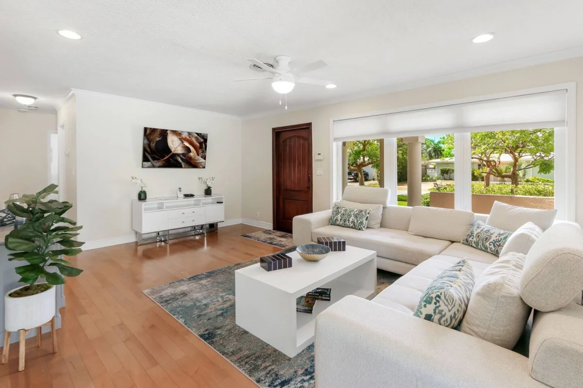Home in Fort Lauderdale property photo 2