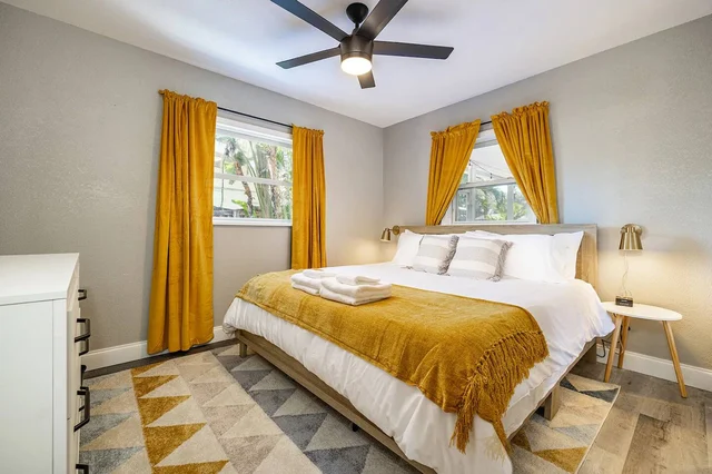 Bedroom 1 image 1