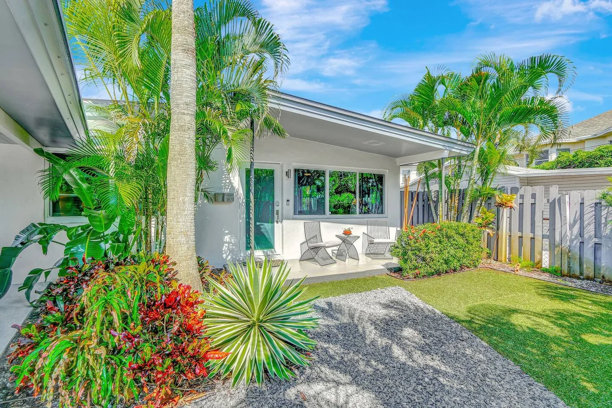 Home in Fort Lauderdale property photo 3