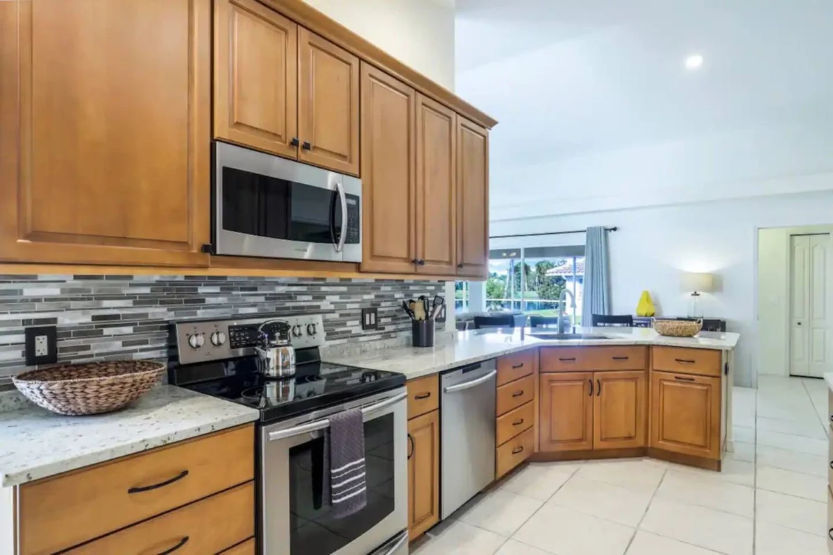 Home in Naples property photo 4