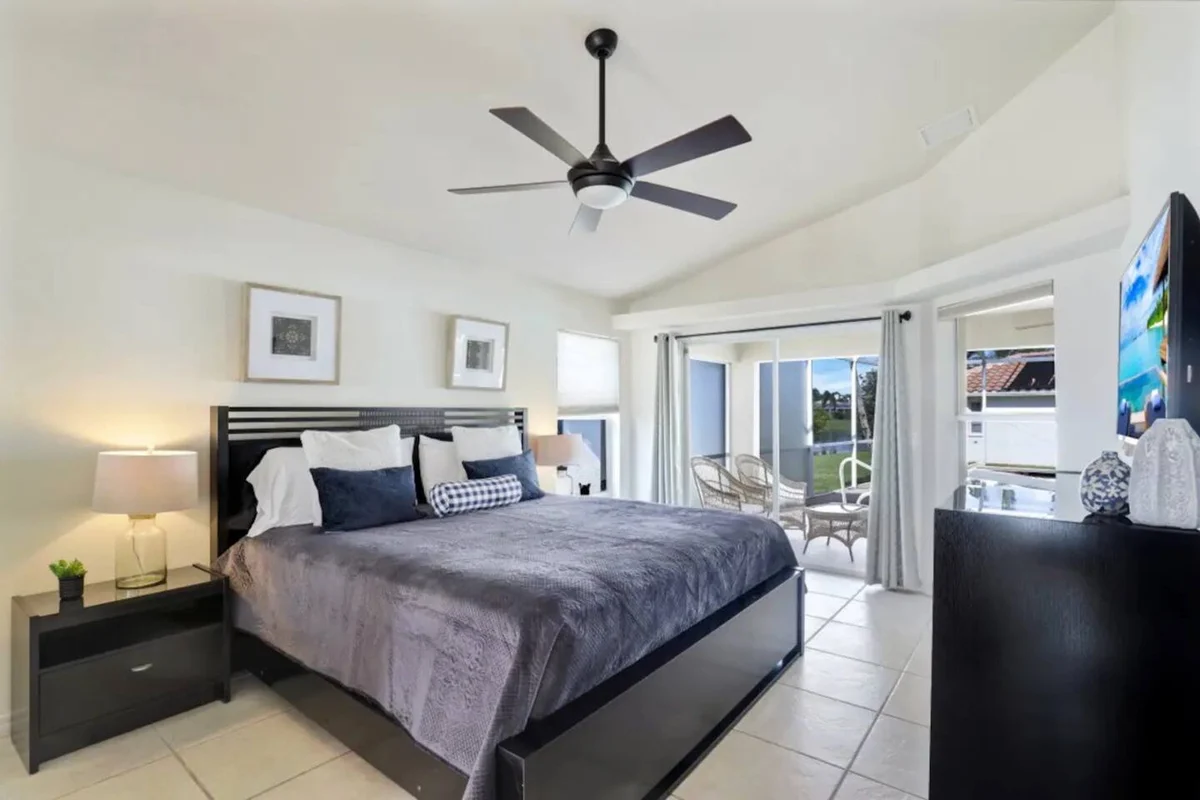 Bedroom 1 image 1