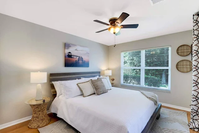 Bedroom 1 image 1