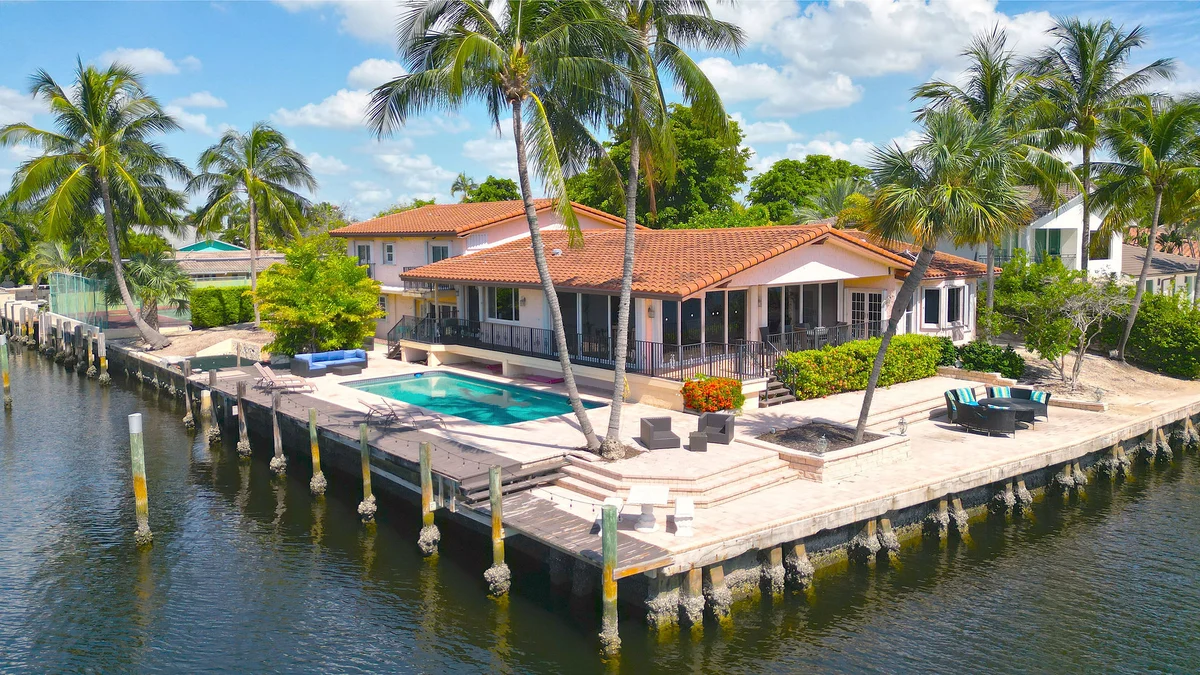 Home in Fort Lauderdale property photo 2