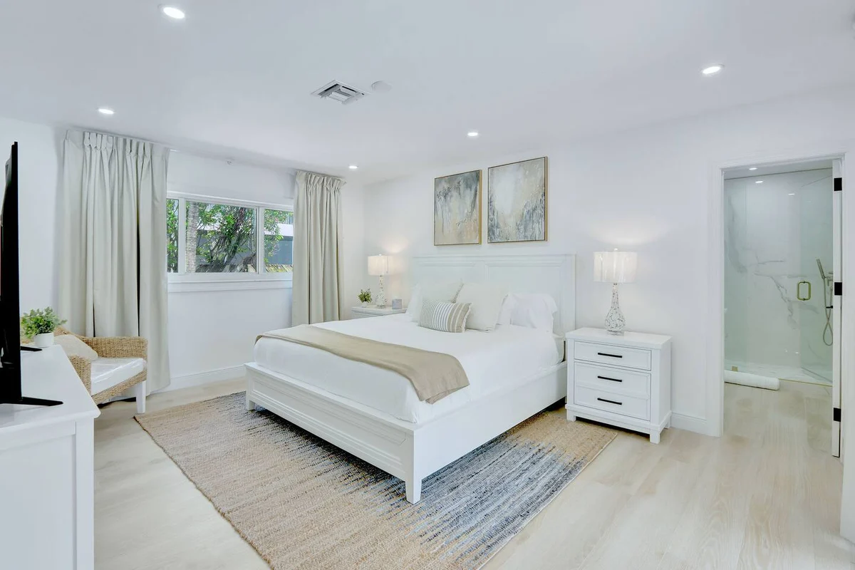 Bedroom 1 image 1