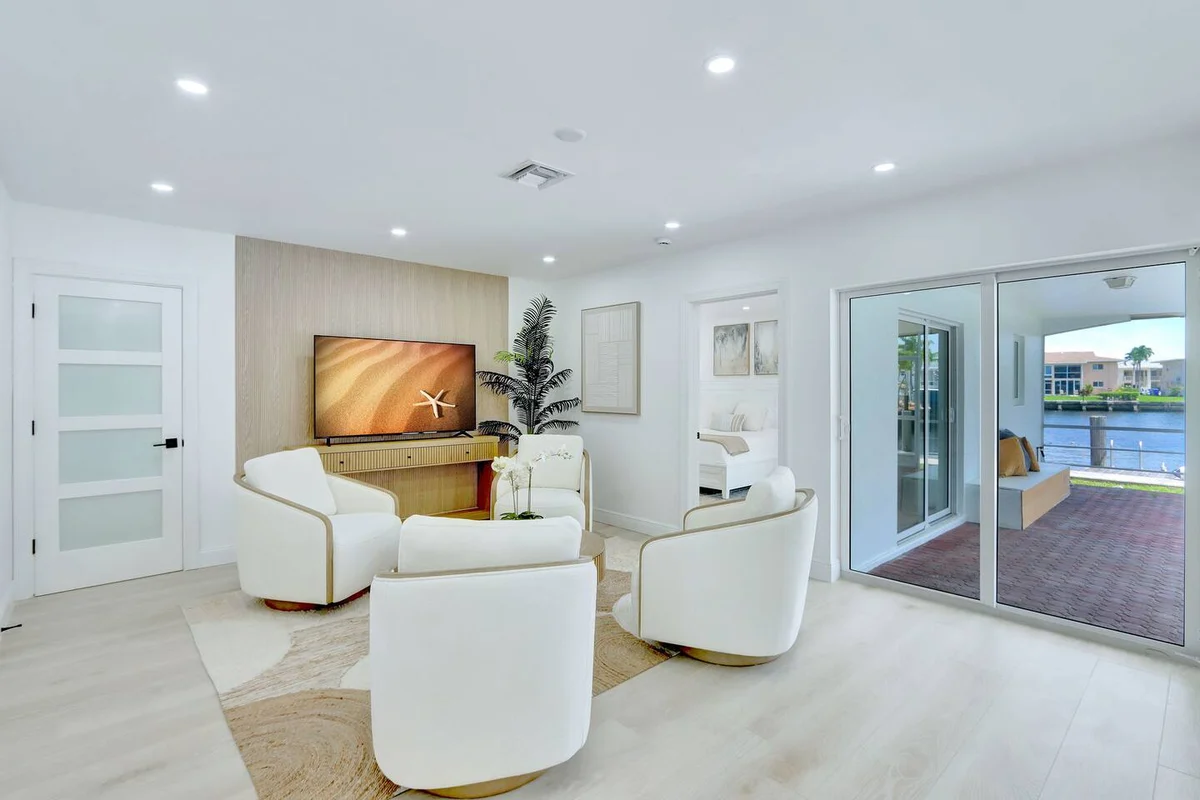 Home in Pompano Beach property photo 5