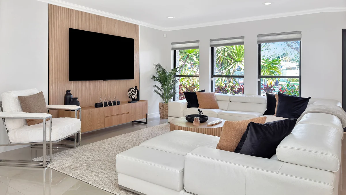 Home in Fort Lauderdale property photo 5