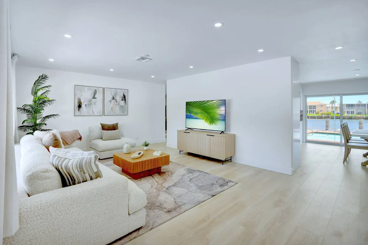 Home in Pompano Beach property photo 3