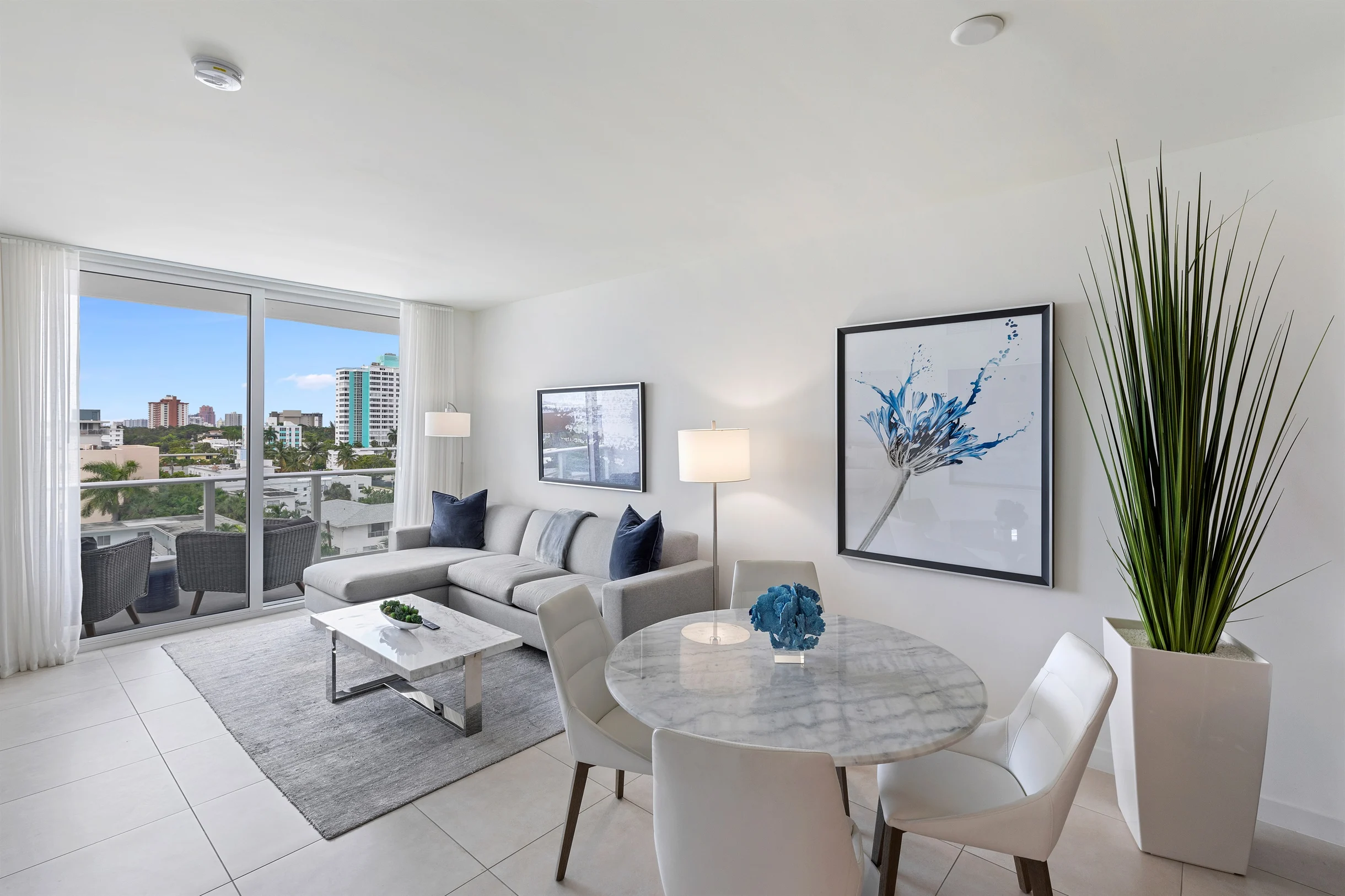 Condo in Fort Lauderdale property photo 1