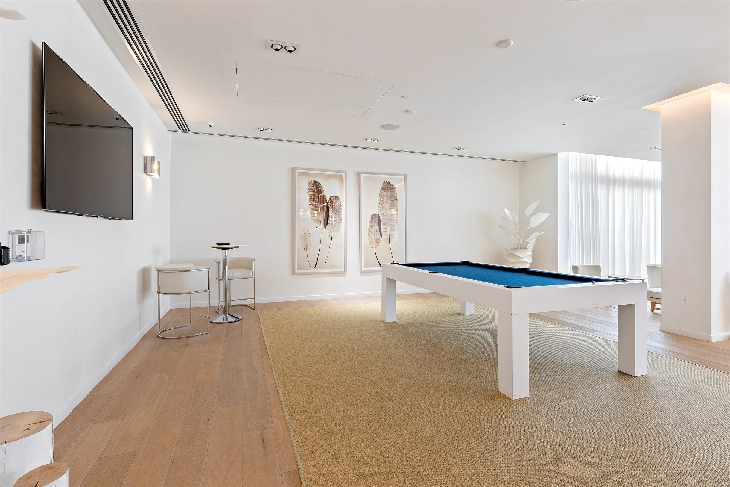 Condo in Fort Lauderdale property photo 3