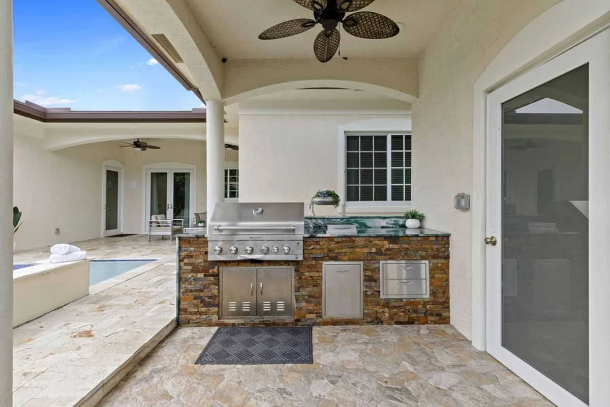Home in Plantation property photo 3