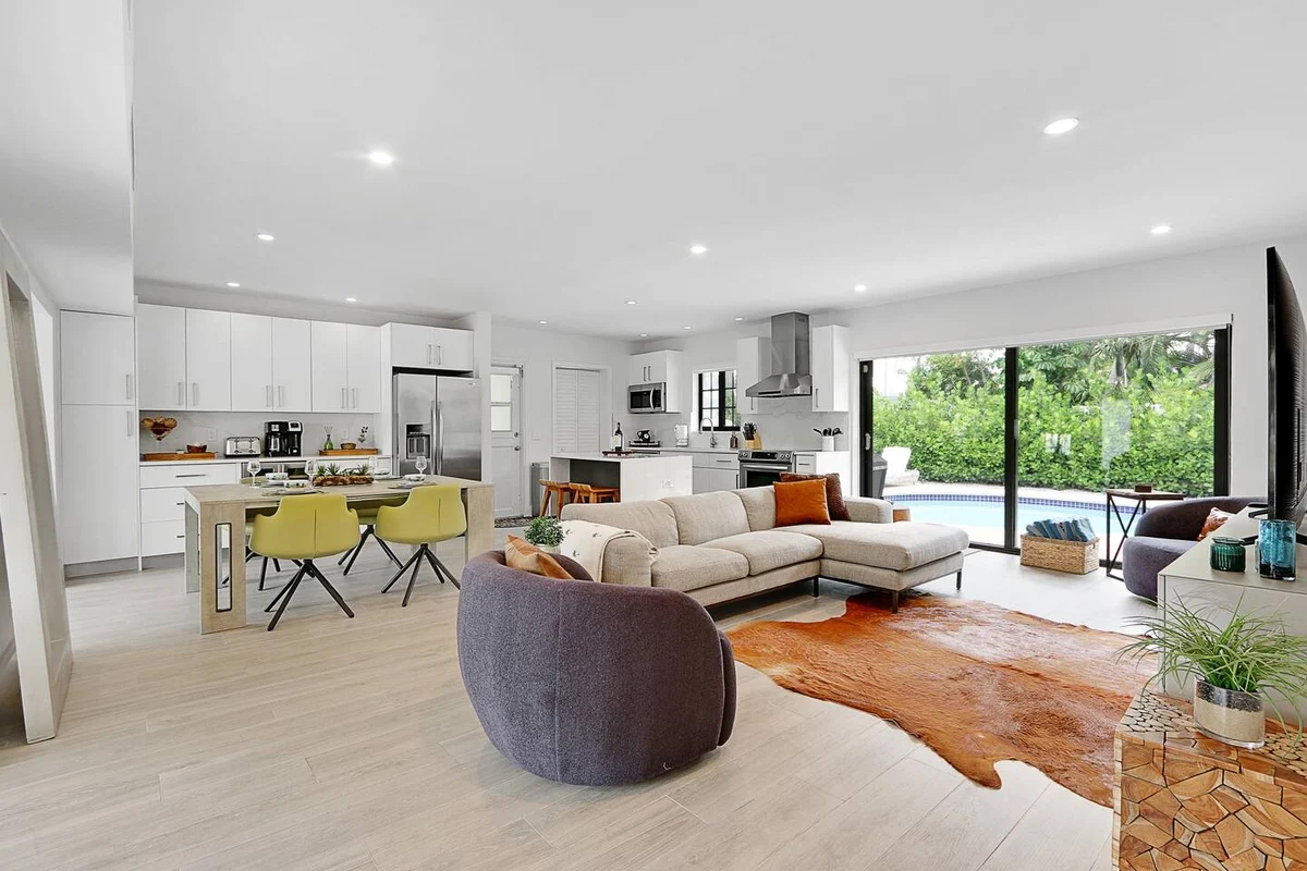 Home in Pompano Beach property photo 2