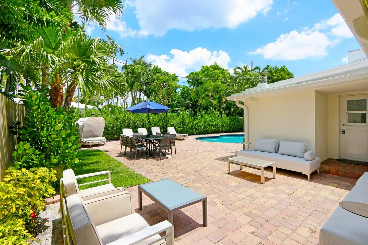 Home in Pompano Beach property photo 5