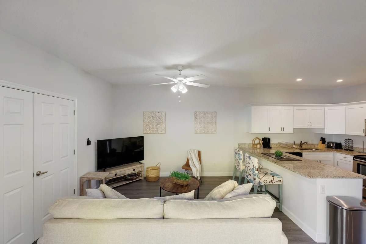 Home in West Palm Beach property photo 2