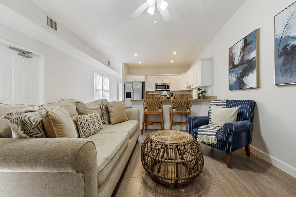 Home in West Palm Beach property photo 2