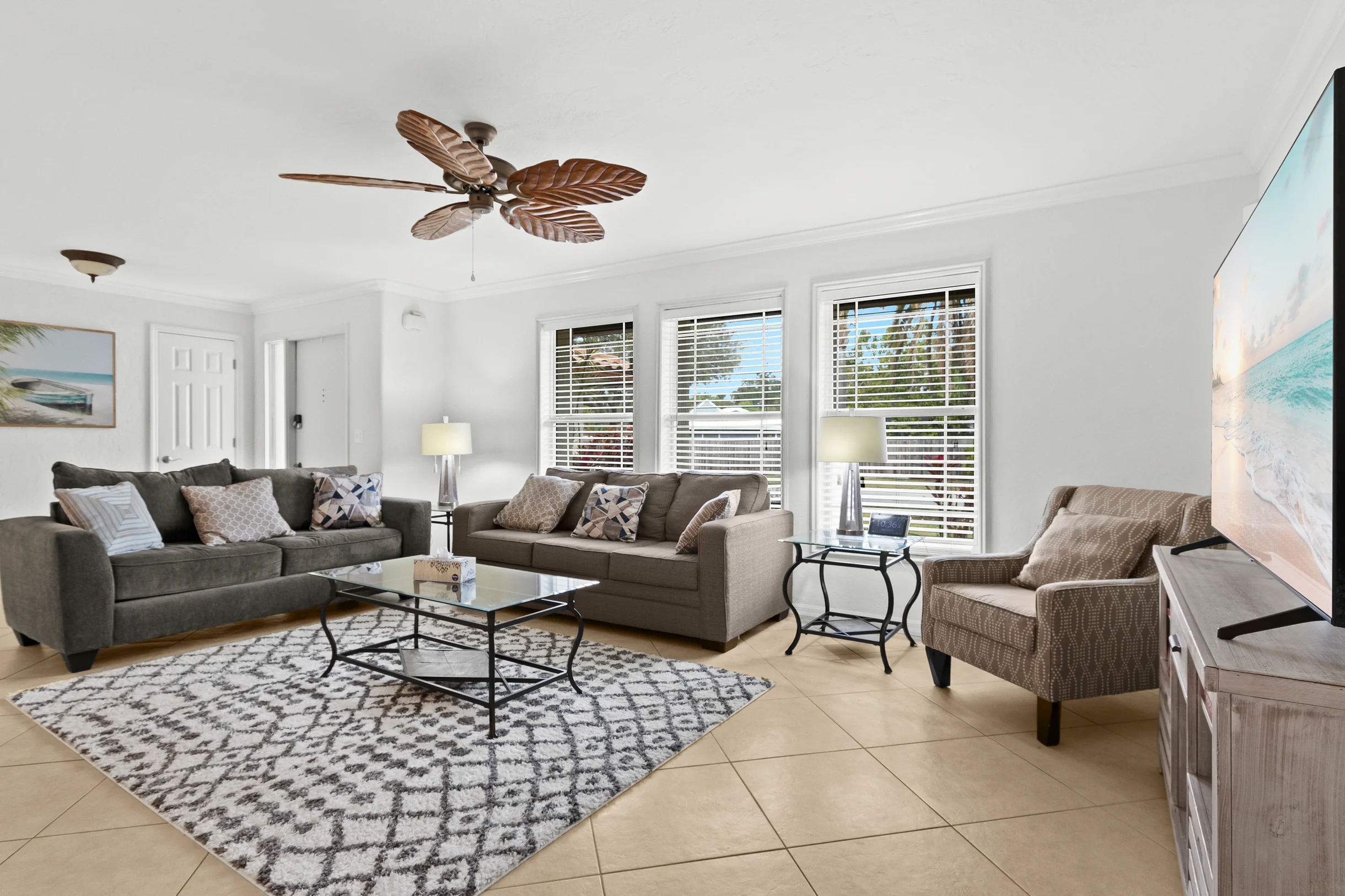 Home in Sarasota property photo 4