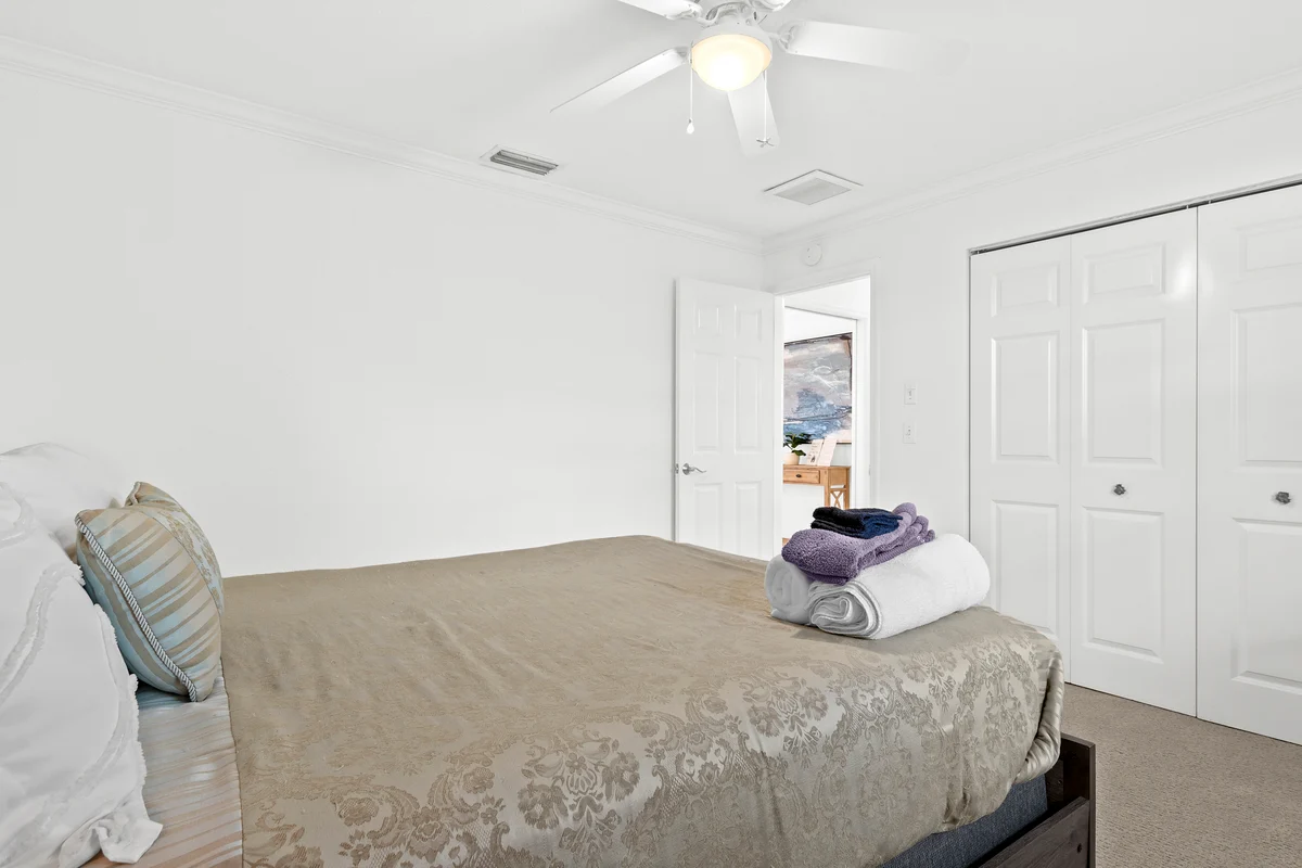 Bedroom 1 image 1