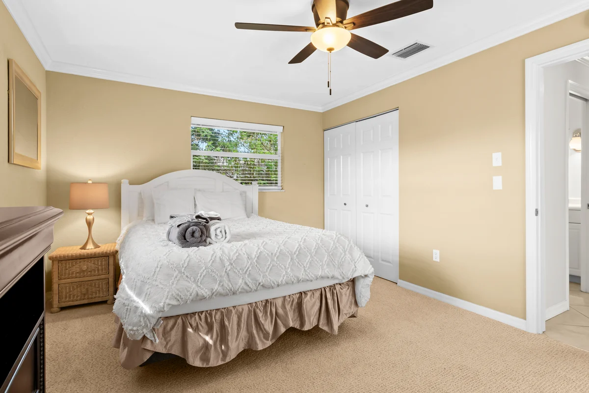 Bedroom 3 image 1