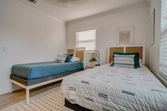 Bedroom 2 image 1
