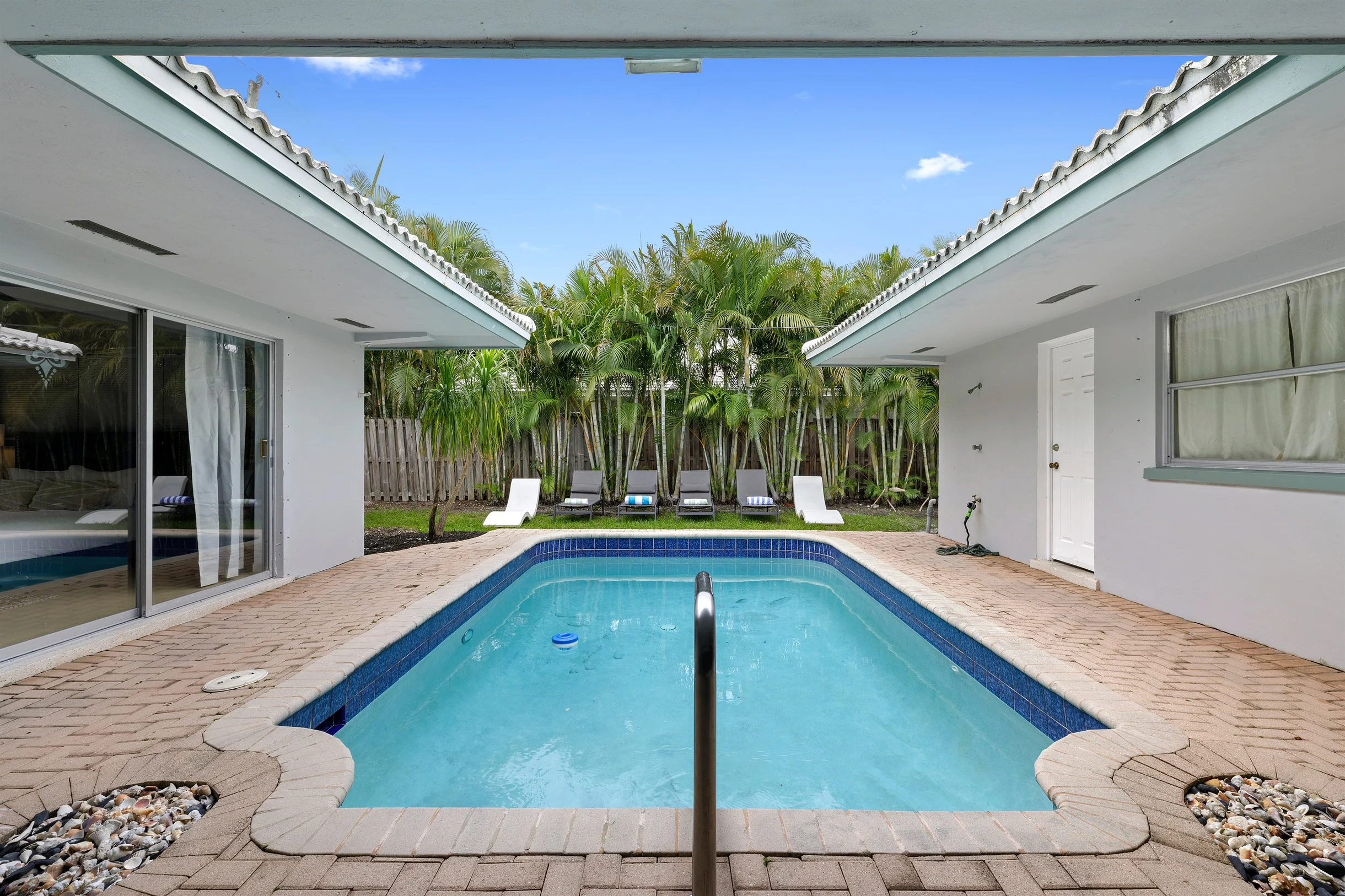 Home in Wilton Manors property photo 1