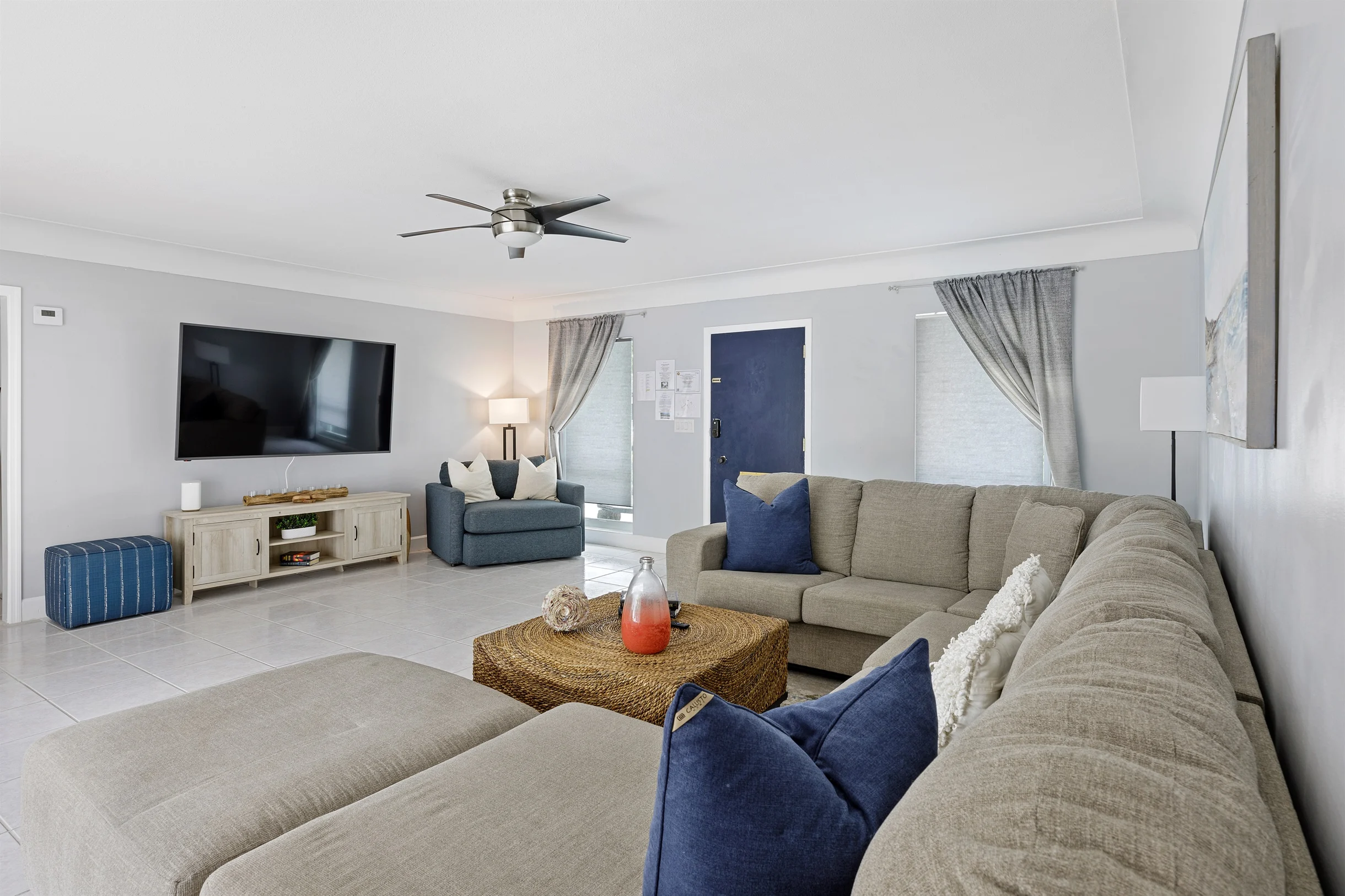 Home in Wilton Manors property photo 2