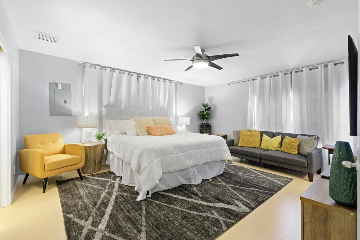 Home in Wilton Manors property photo 4