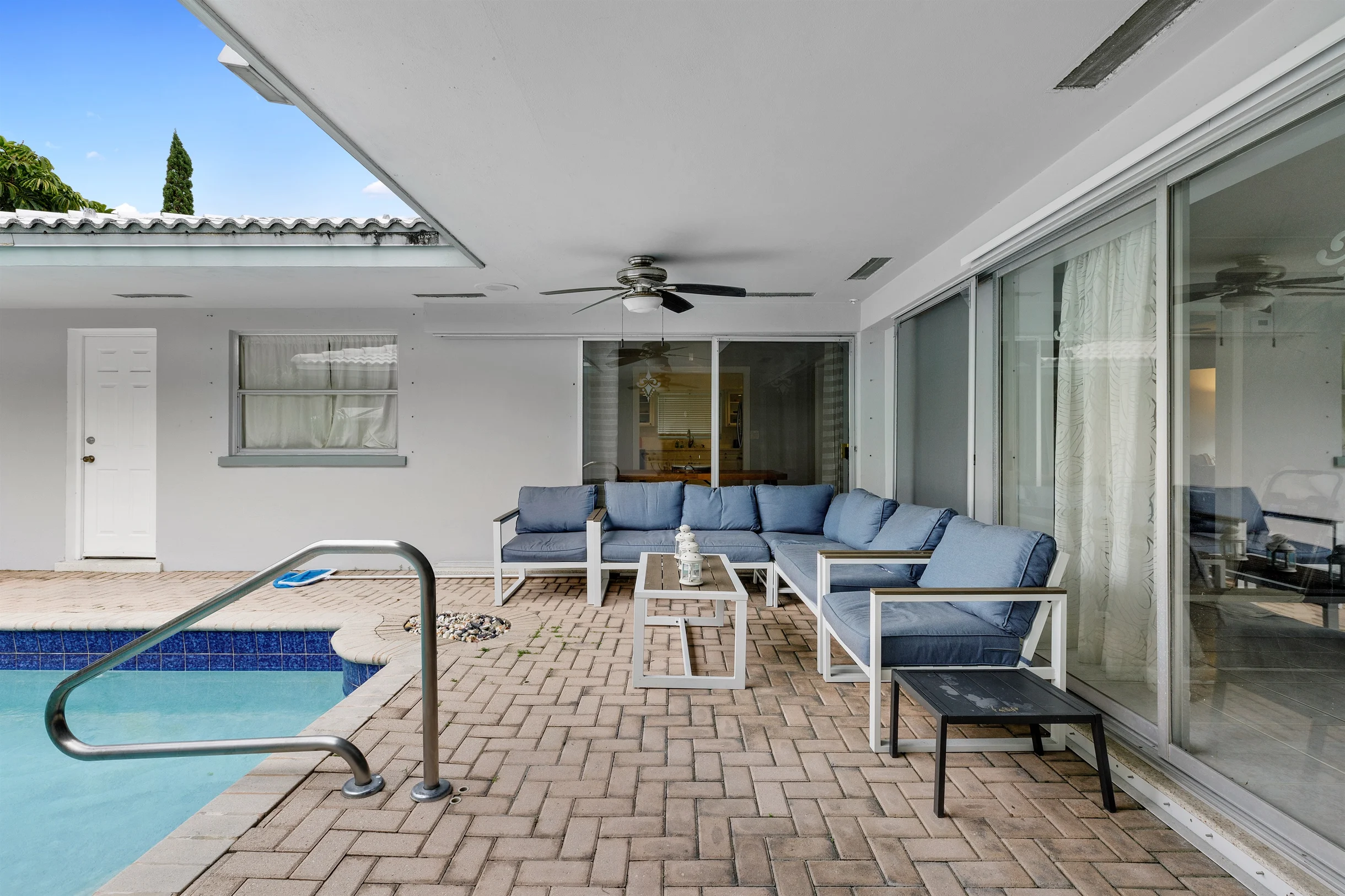 Home in Wilton Manors property photo 3