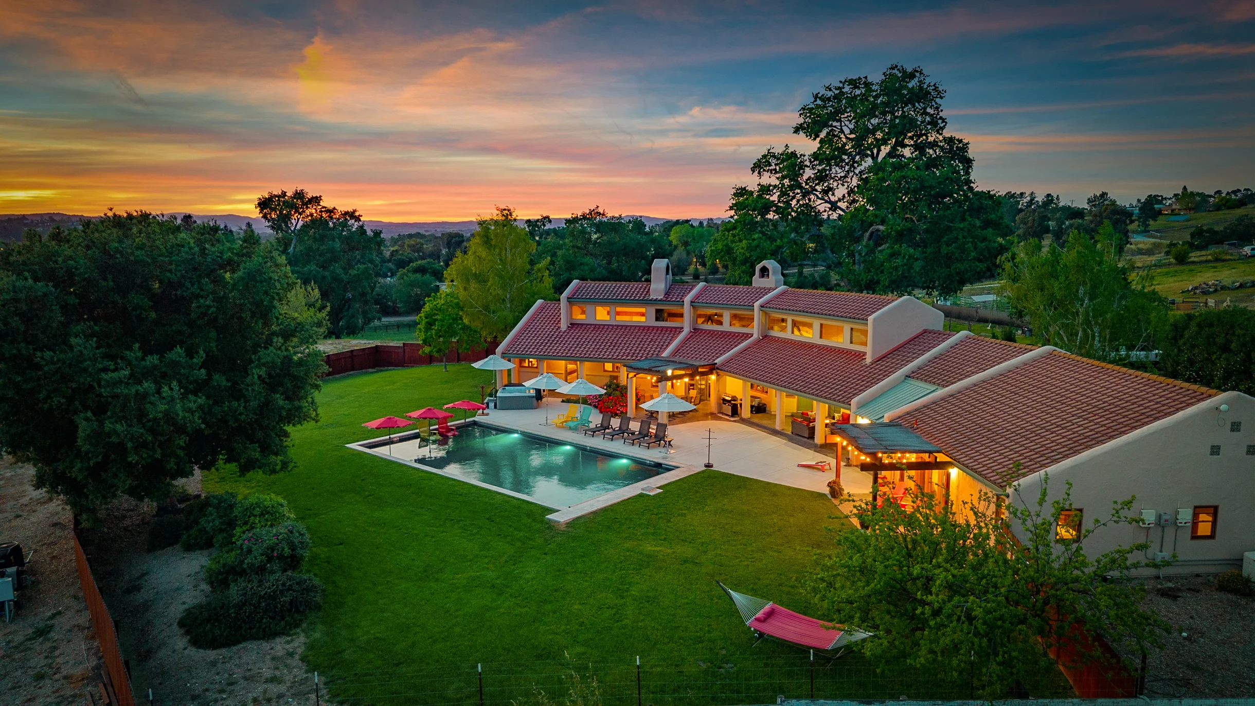 Spacious home, Sleeps 12, Spa, Pool, EV, Stunning! #116