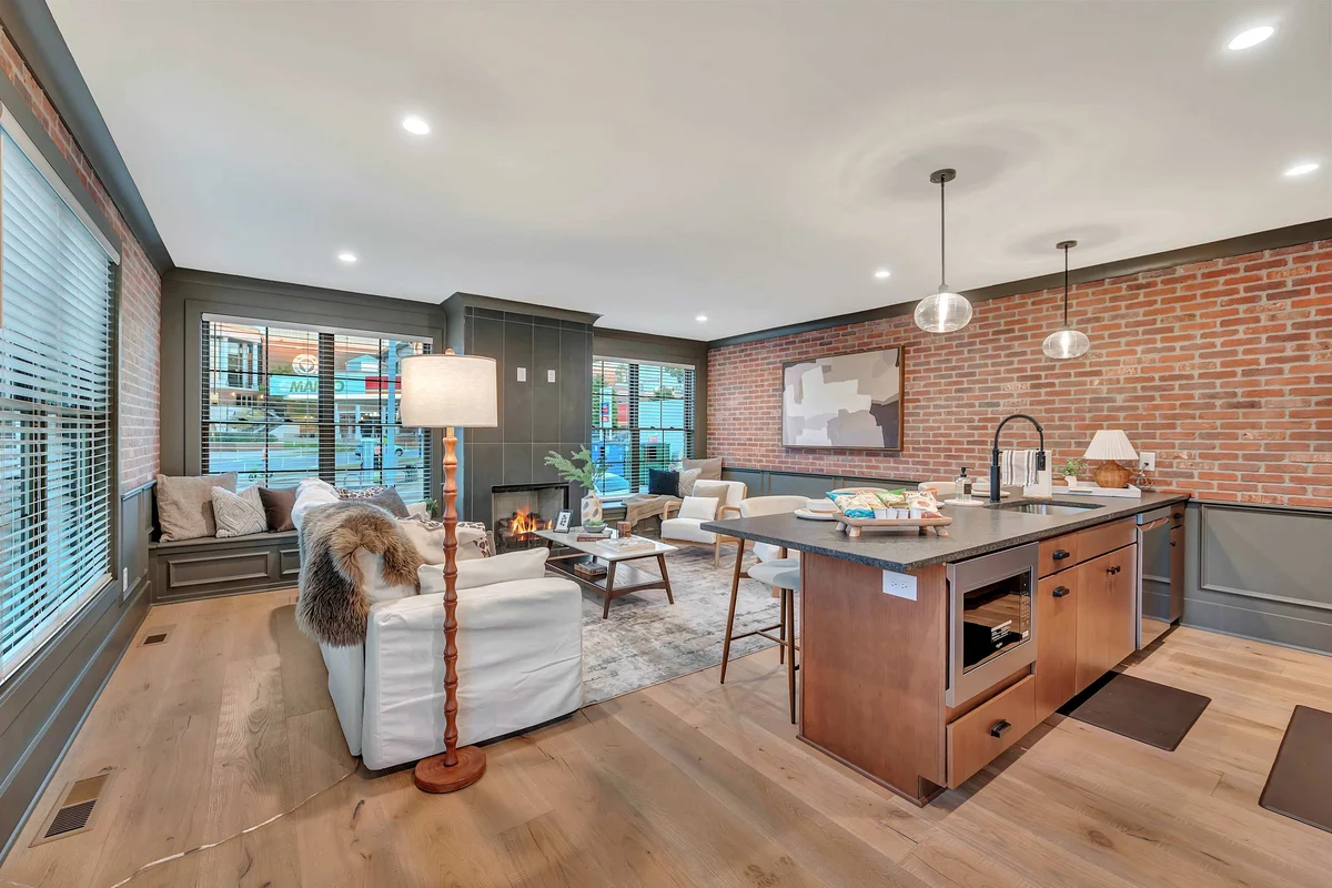 1701_Port_A&D_4BR