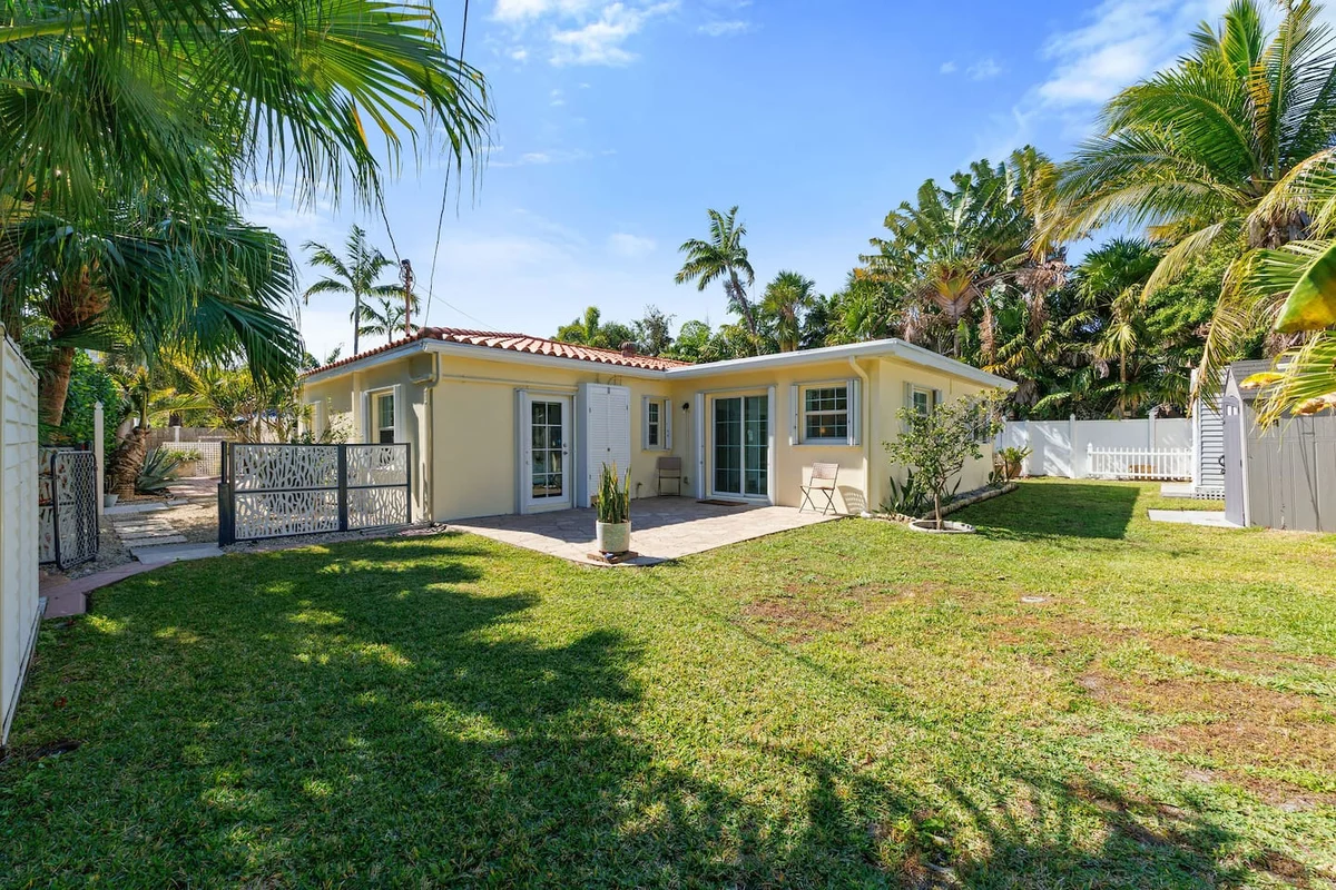 Home in Pompano Beach property photo 5