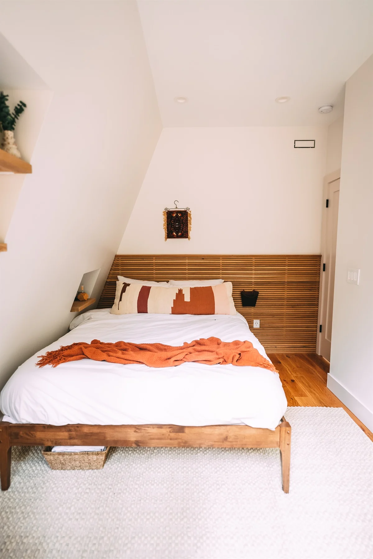 2nd level bedroom image 1