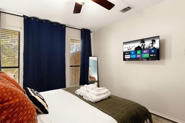 BEDROOM image 1