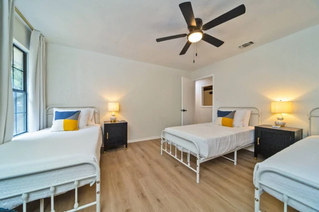 BEDROOM image 1