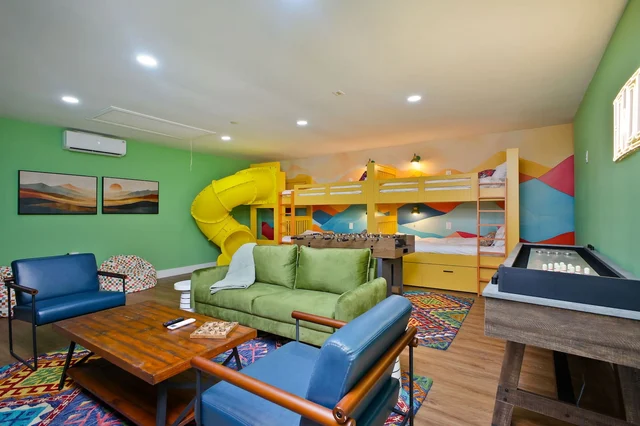 BEDROOM image 1