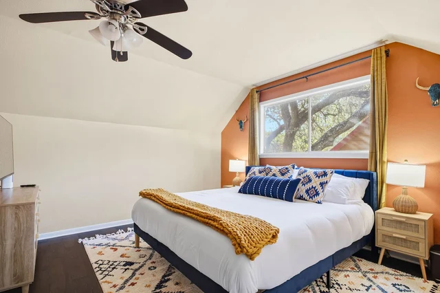 BEDROOM image 1