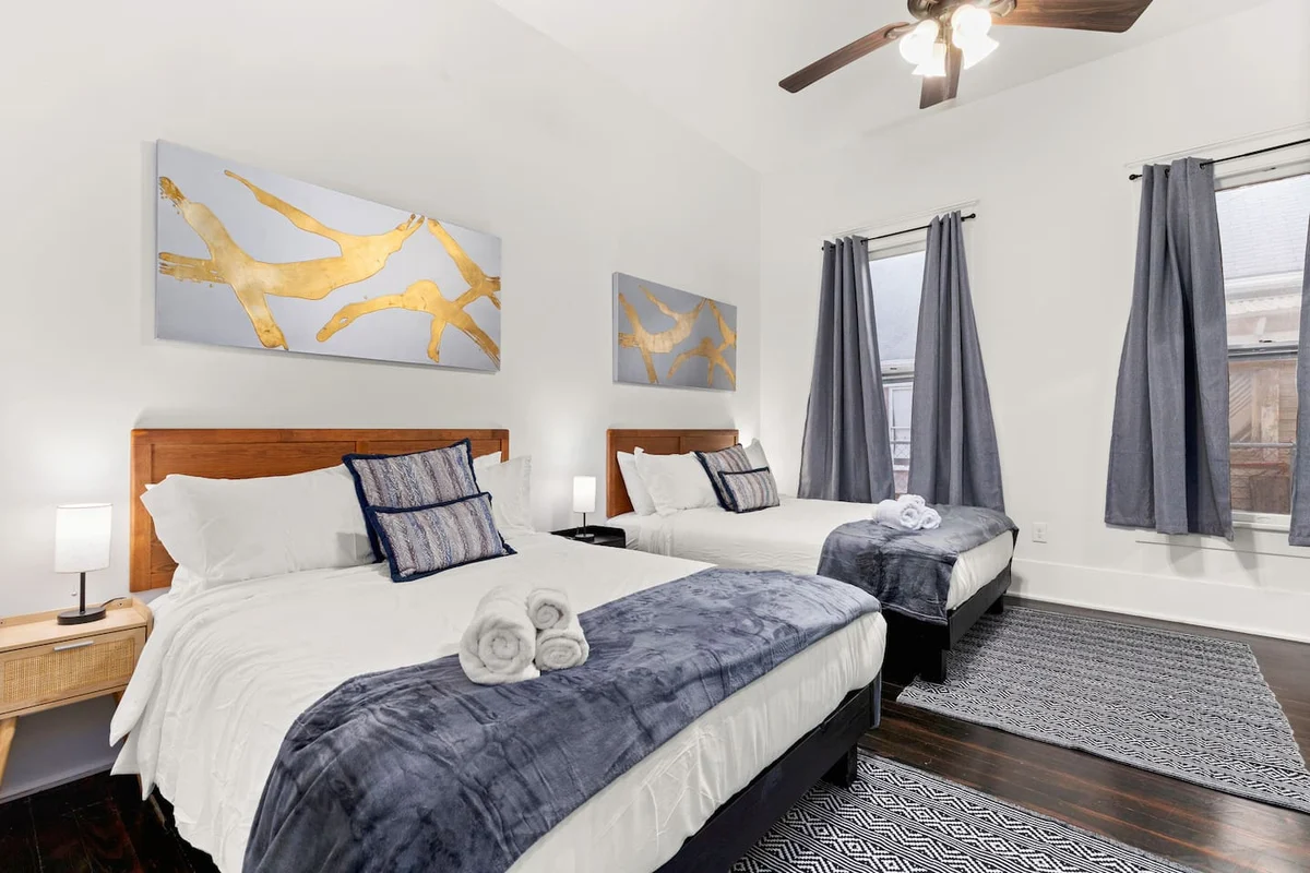 Southtown Charm: Pool, King Beds, Arcade & Games property photo 3