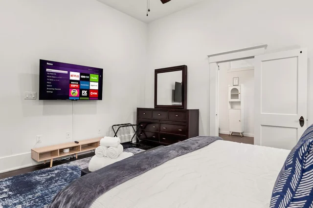 BEDROOM image 1