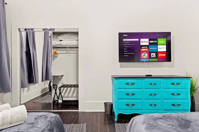 BEDROOM image 1