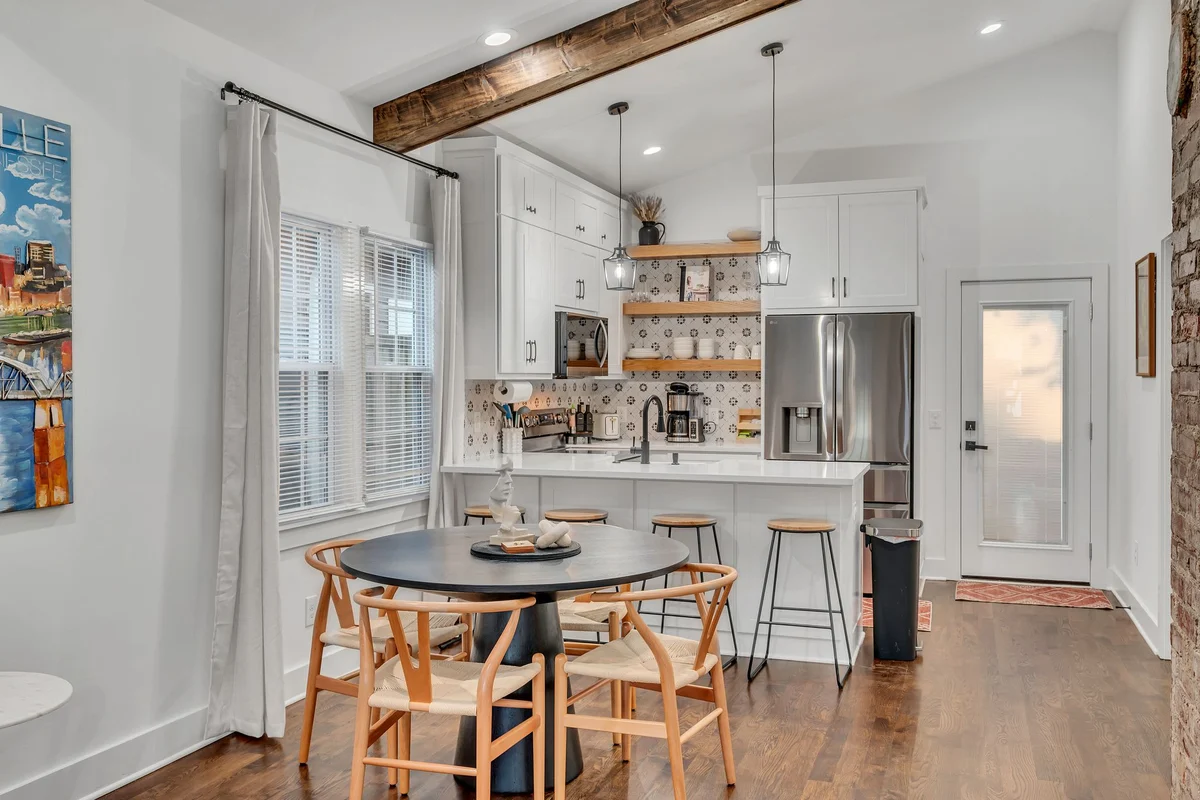 1331_4thAve_2BR #17