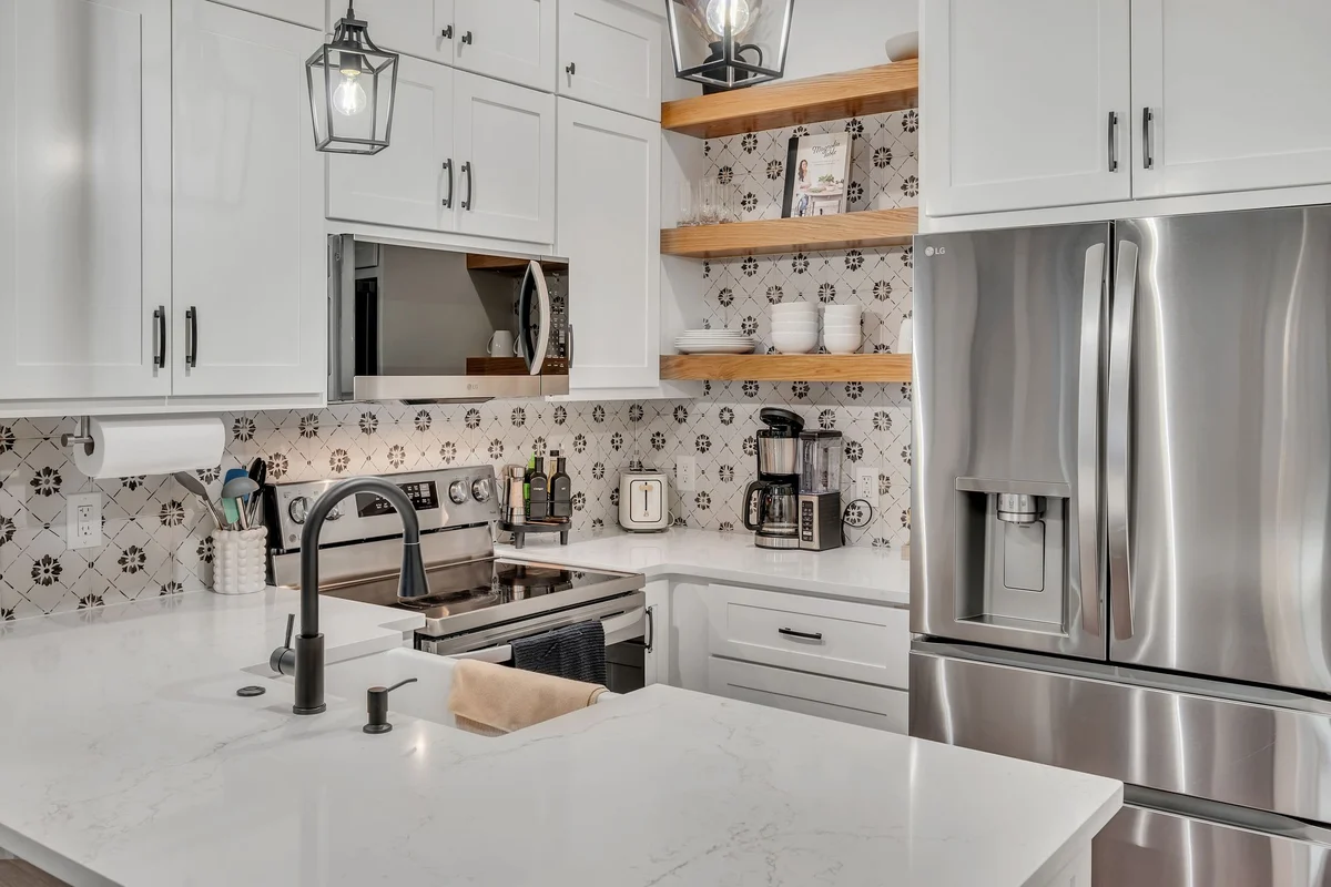1331_4thAve_2BR #5