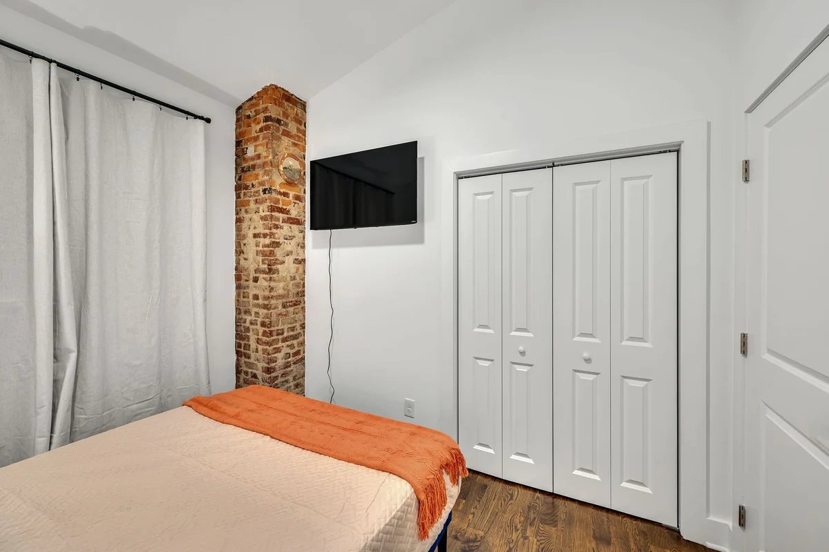 1331_4thAve_2BR #24