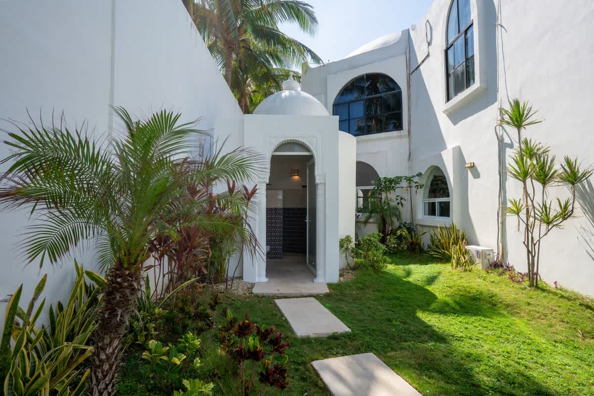 Wander Cancun Palms #141