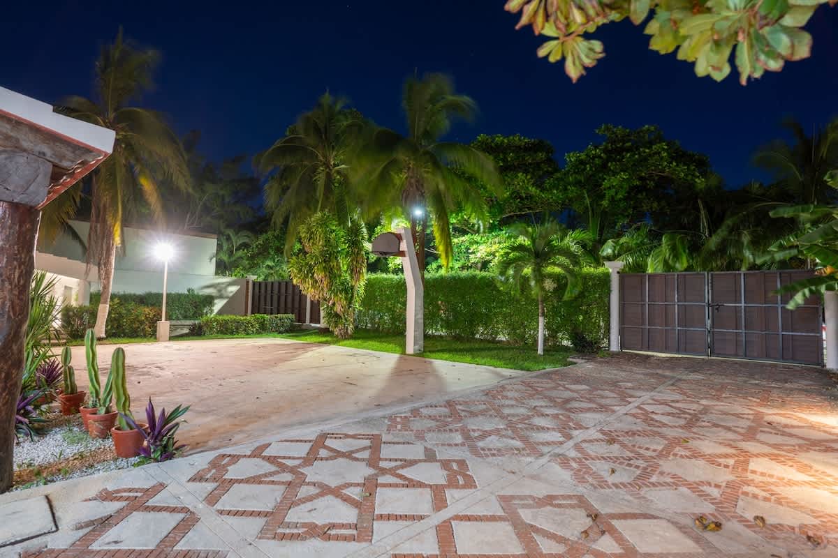 Wander Cancun Palms #106