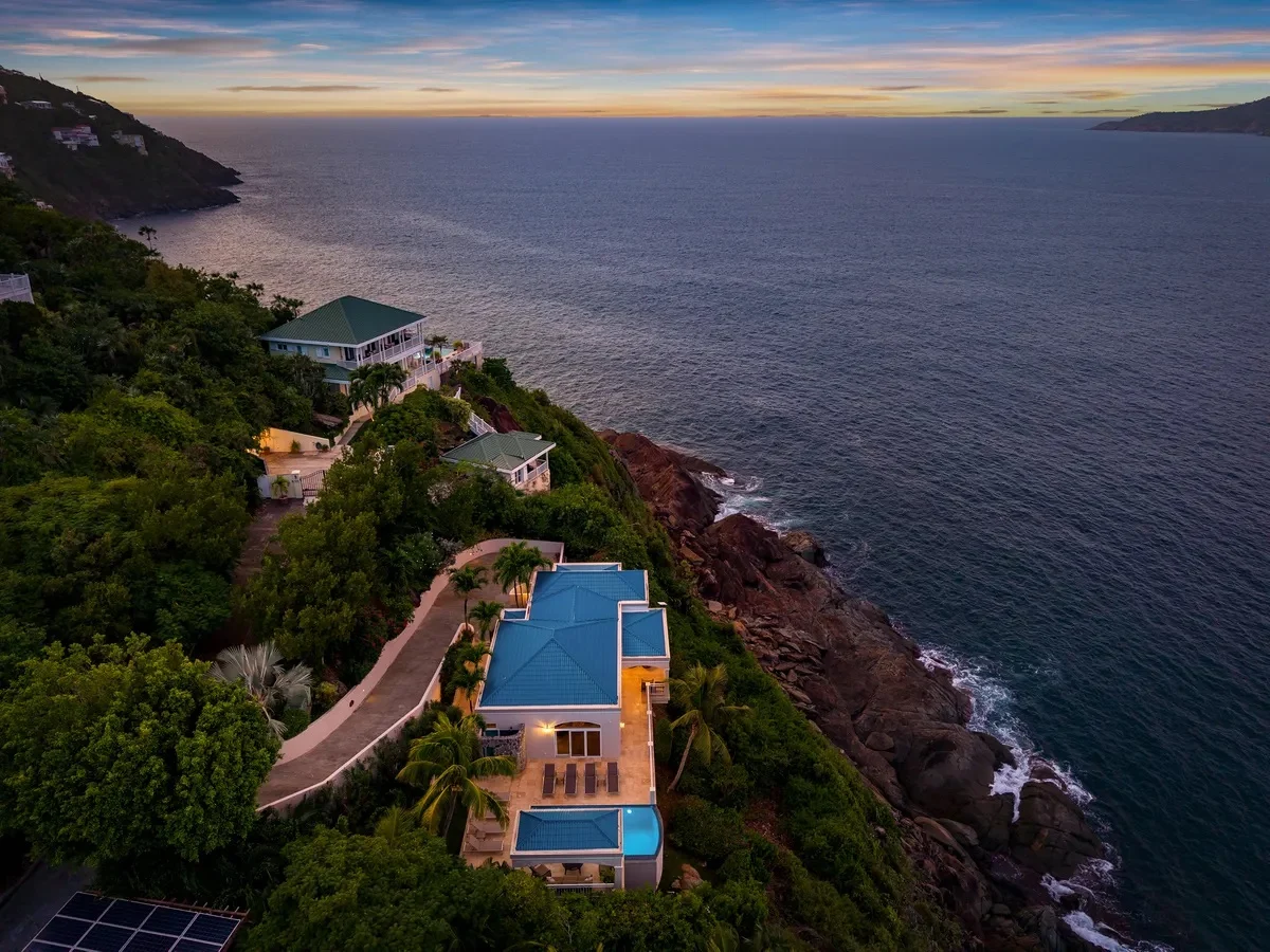 Oceanfront | Peterborg | Infinity Pool | Generator #85