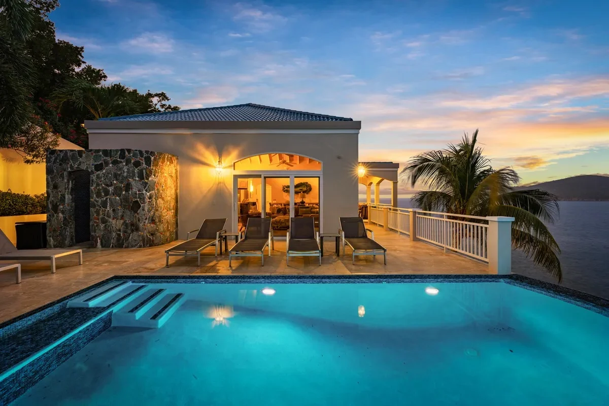 Oceanfront | Peterborg | Infinity Pool | Generator #108