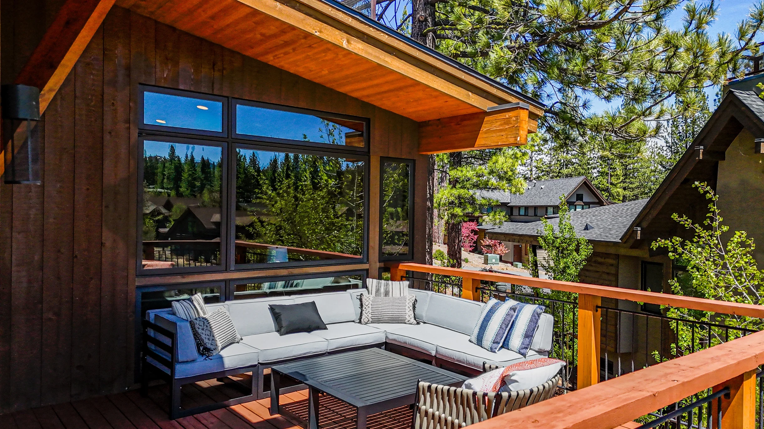 Ski Resort Views, Hot Tub & Golf Course #124