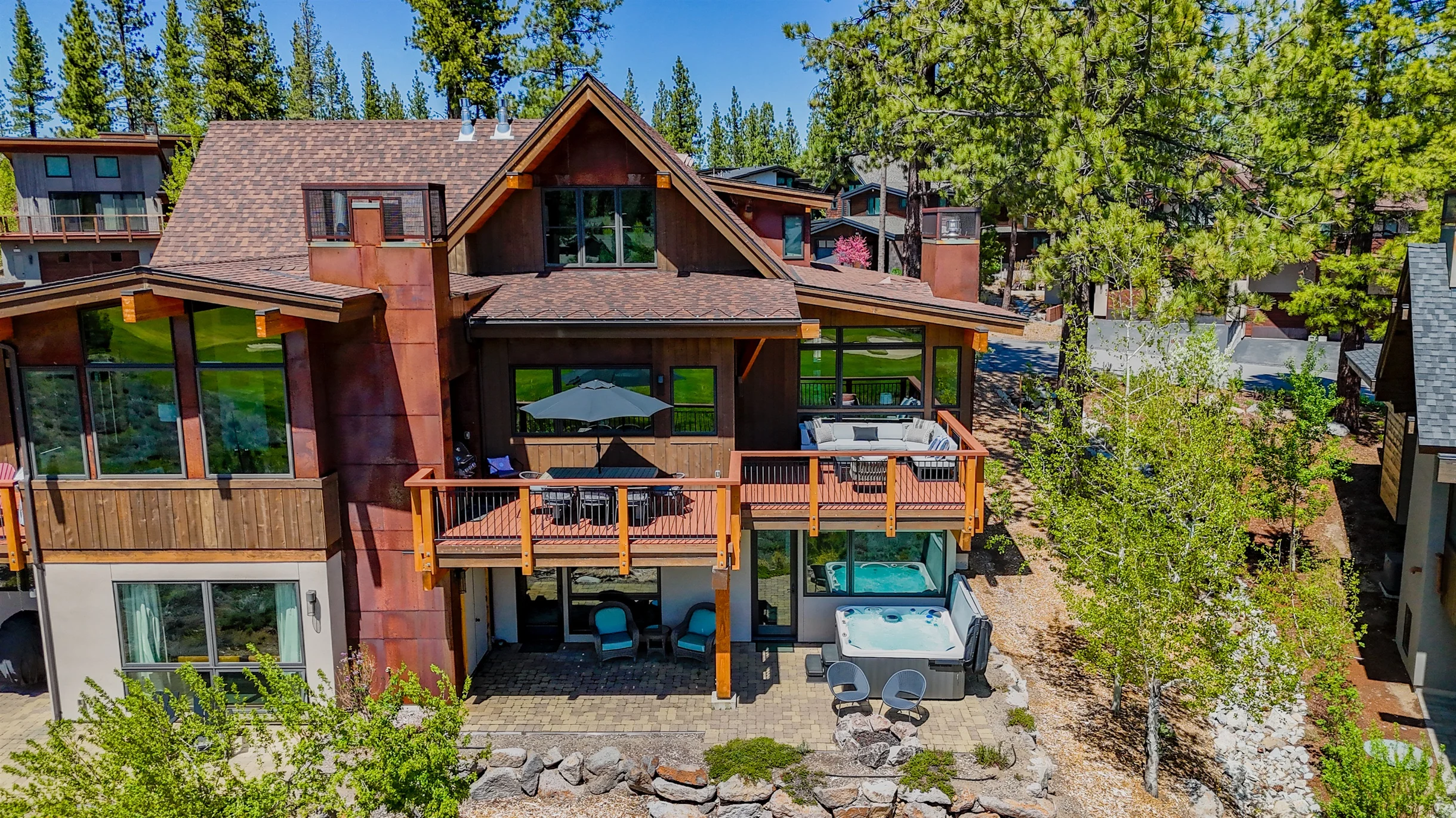 Ski Resort Views, Hot Tub & Golf Course #110