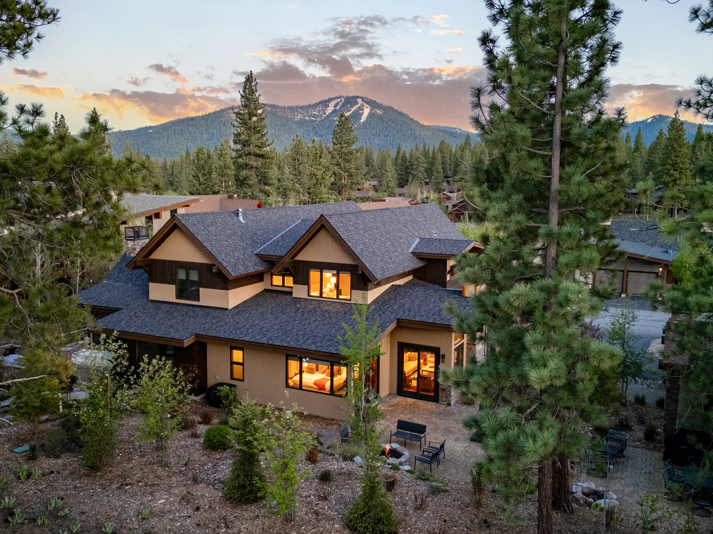 Modern Townhome with 3 King Suites, Near Northstar #51