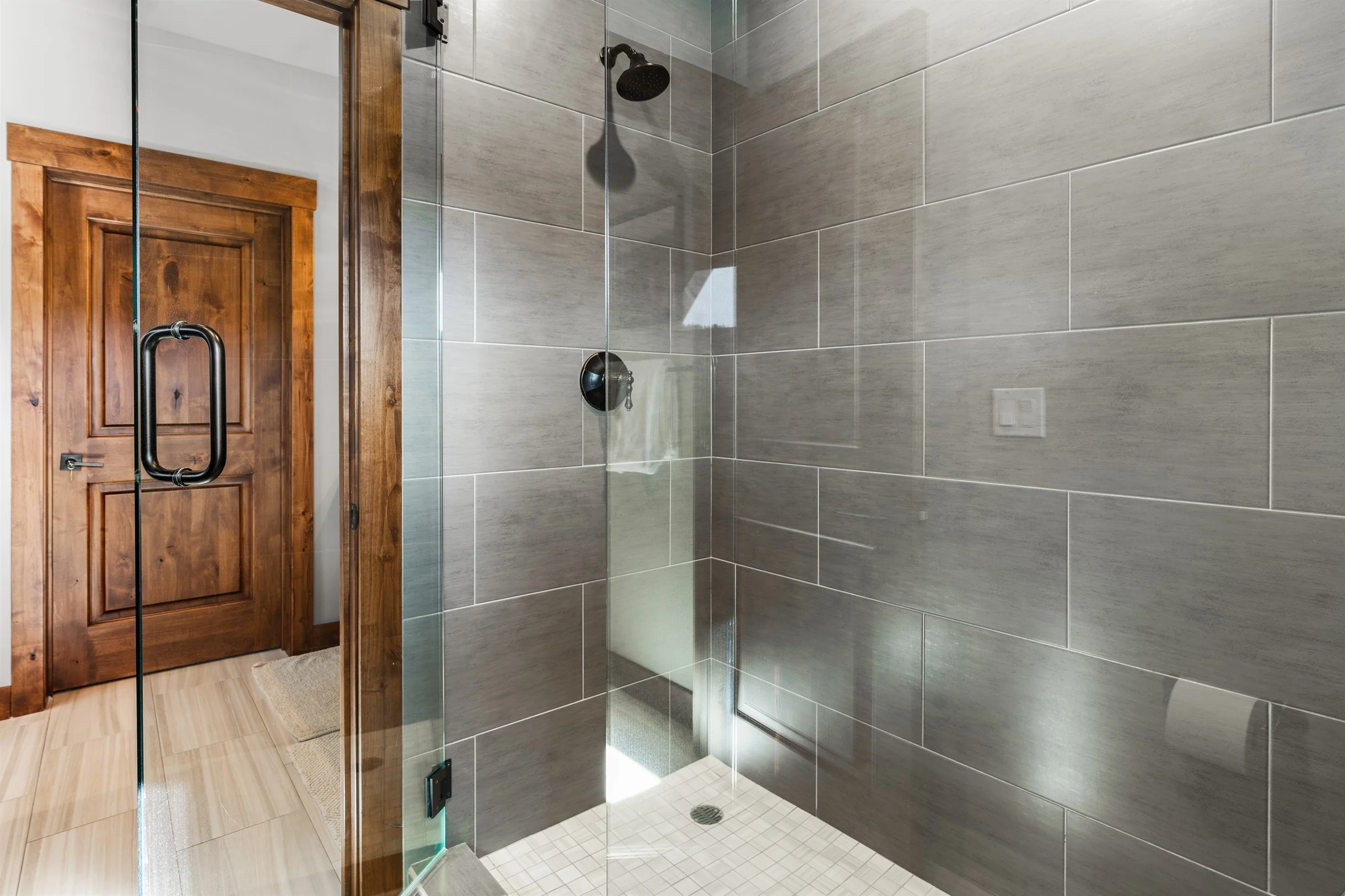 Modern Townhome with 3 King Suites, Near Northstar #81